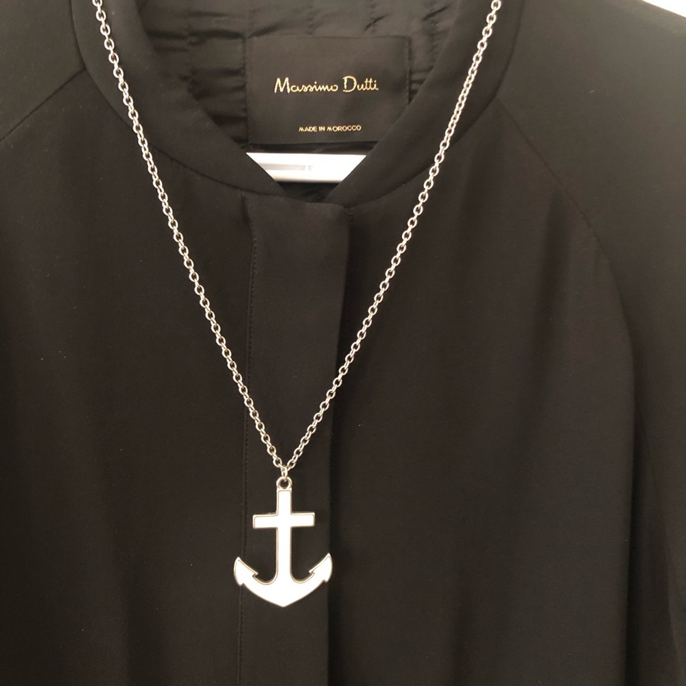 Anchor pendant necklace on chain